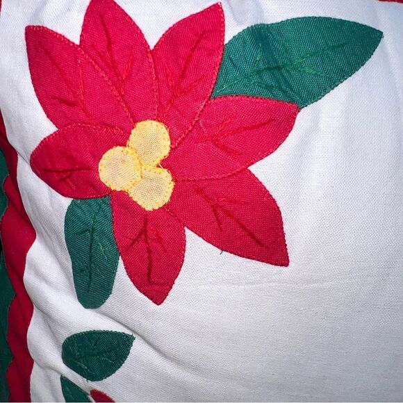 5 Keeco 100% Cotton Christmas Pillows in Red/White/Green w/Coordinated Patterns - Picture 10 of 13